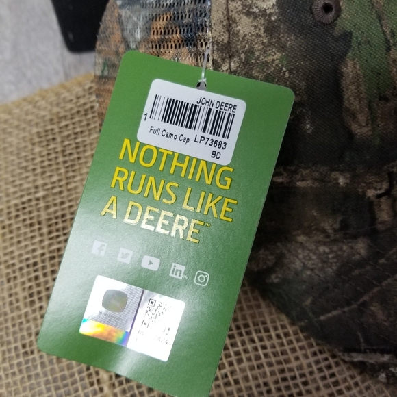 John Deere Camo Cap/Water Bottle Bundle - Picture 4 of 11
